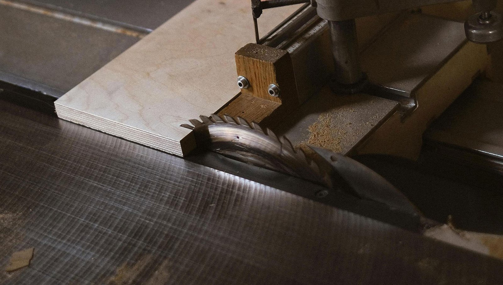 precision panel cutting sawing drilling wood MDF
